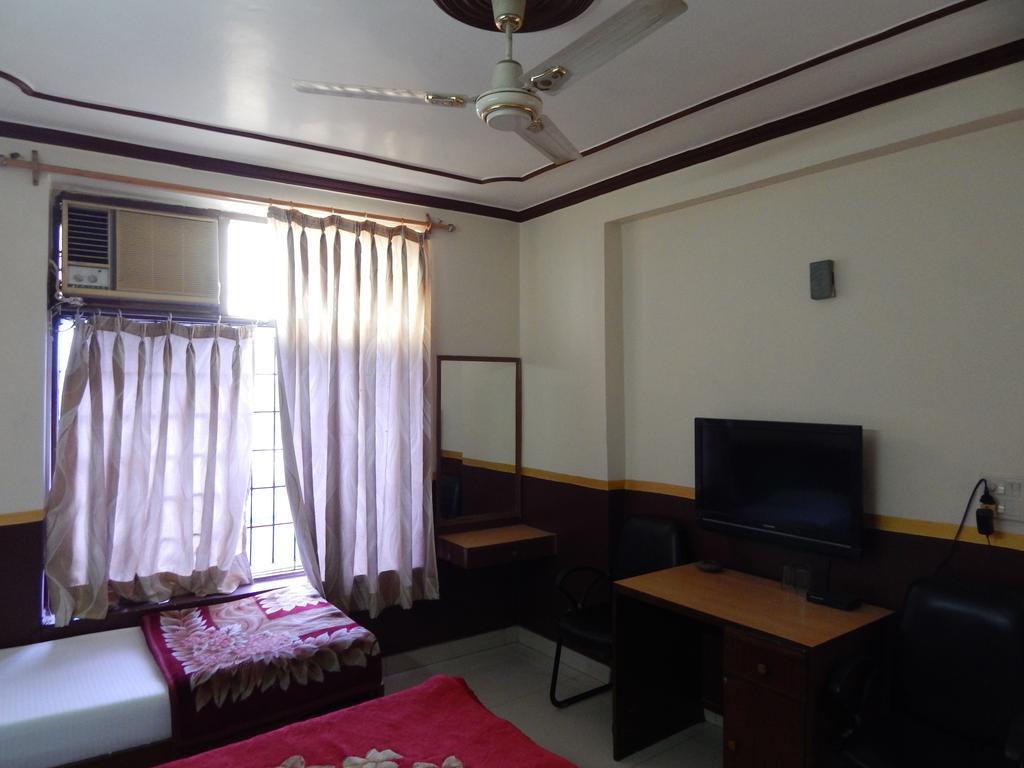 Airport Hotel Paradise International New Delhi Buitenkant foto