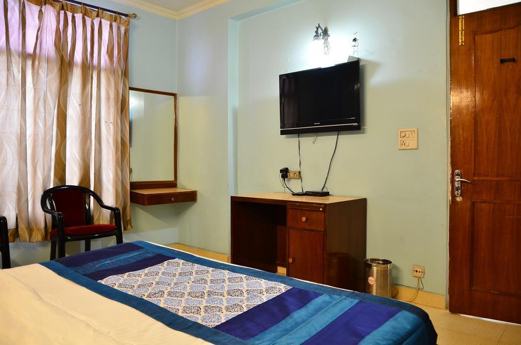 Airport Hotel Paradise International New Delhi Buitenkant foto