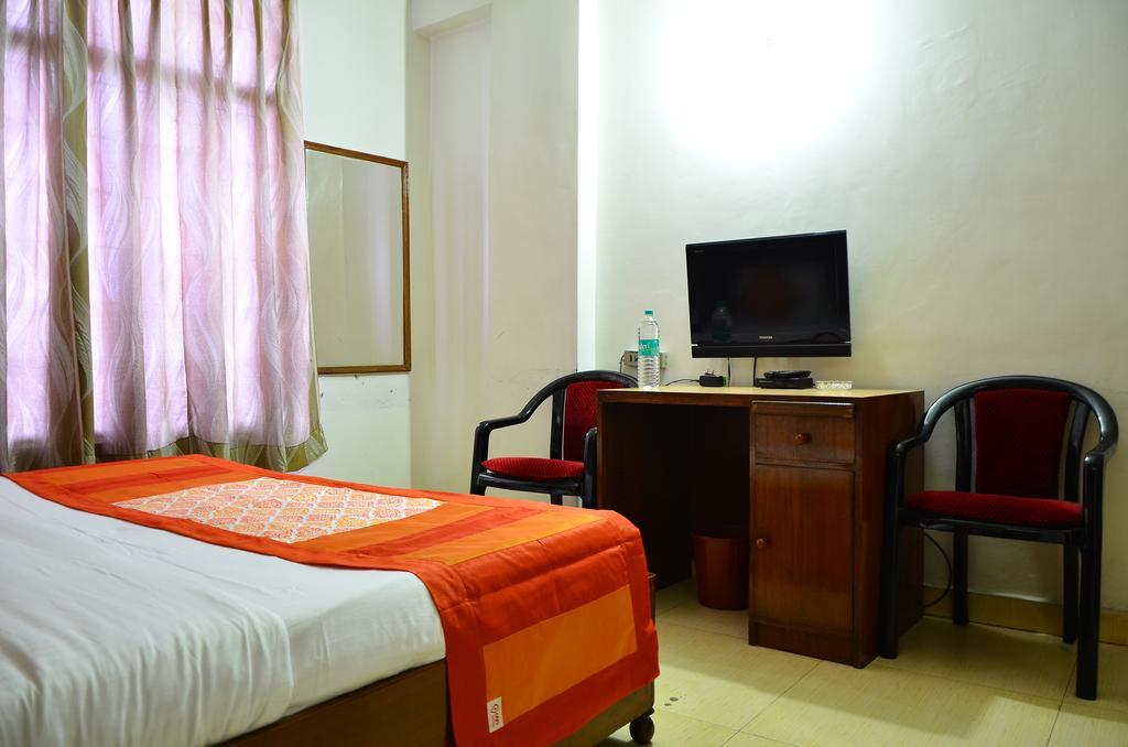 Airport Hotel Paradise International New Delhi Buitenkant foto