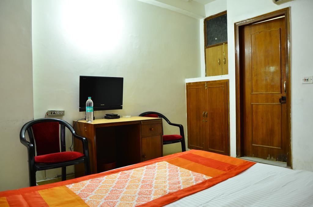Airport Hotel Paradise International New Delhi Buitenkant foto
